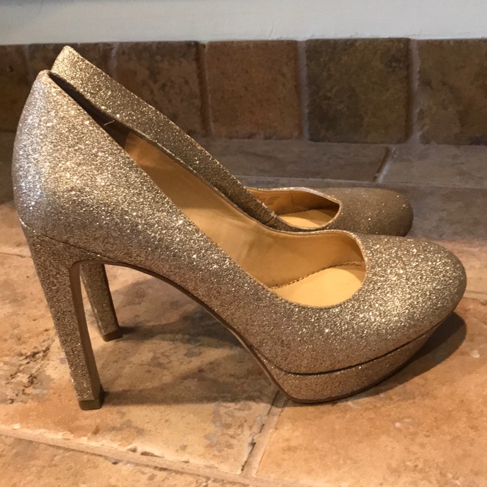 Gianni Bini Gold Glitter Platform Heels 6.5 $89!!